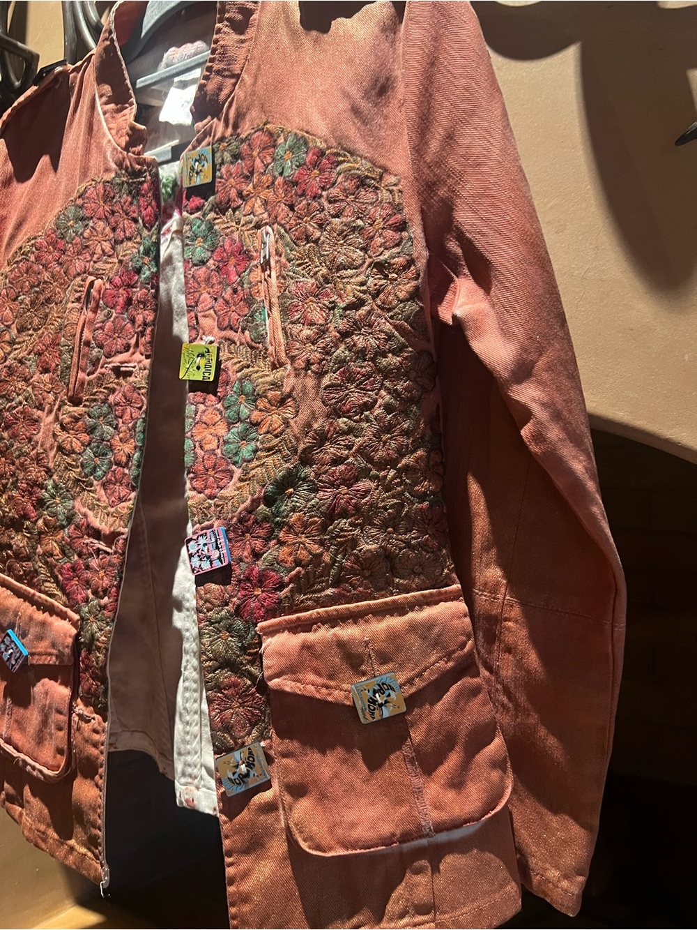 Gusto Barcelona vintage runway Embroidered Coral Quilted Front Jacket - Picture 6 of 10